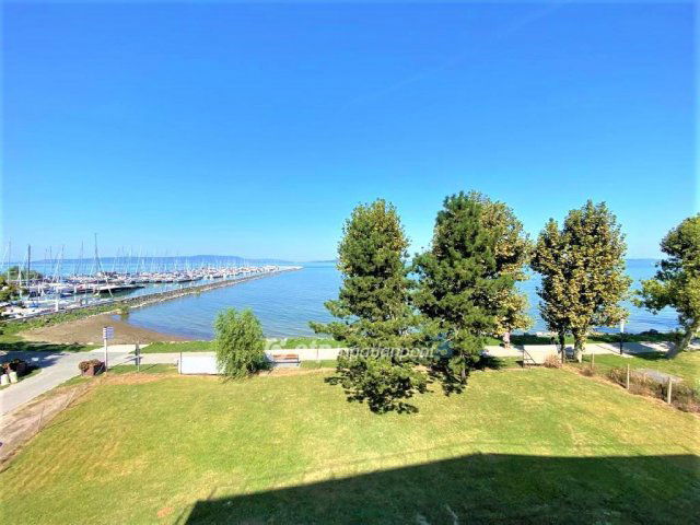 Eladó nyaraló, Balatonfenyvesen 78.1 M Ft, 1 szobás