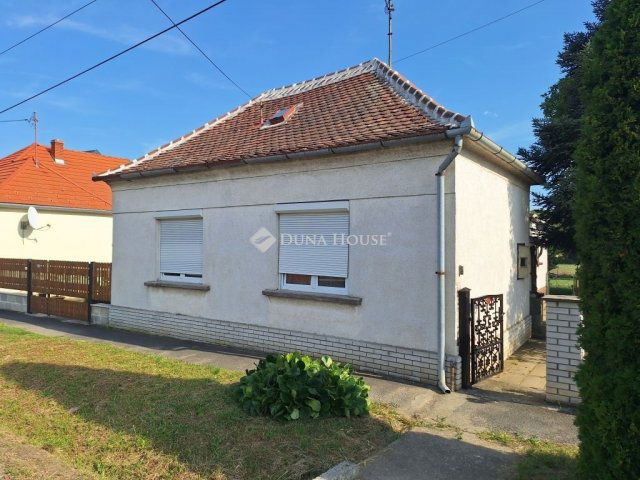 Eladó családi ház, Toronyon 47.4 M Ft, 4 szobás