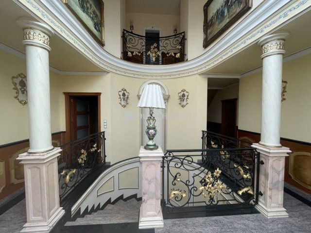 Eladó családi ház, Budakeszin 220 M Ft, 7 szobás