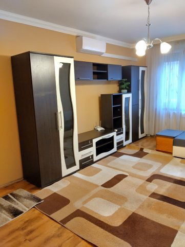 Kiadó panellakás, albérlet, Debrecenben 300 E Ft / hó