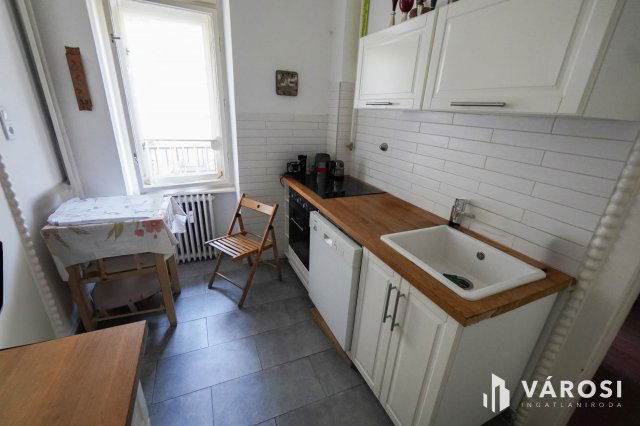 Eladó téglalakás, Budapesten, VII. kerületben 99 M Ft, 3 szobás