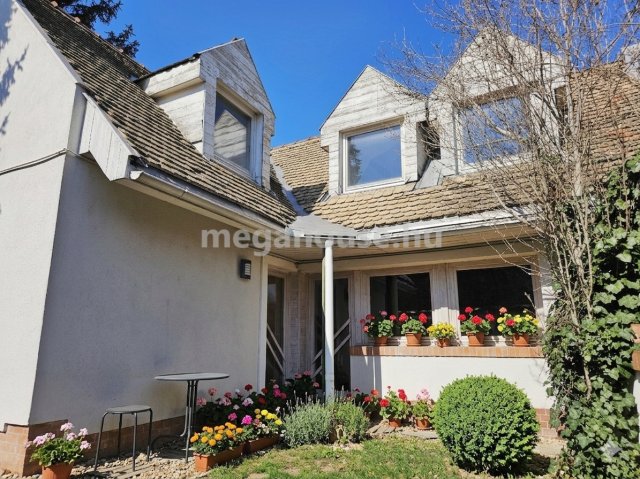 Eladó családi ház, Budaörsön 139.9 M Ft, 4 szobás