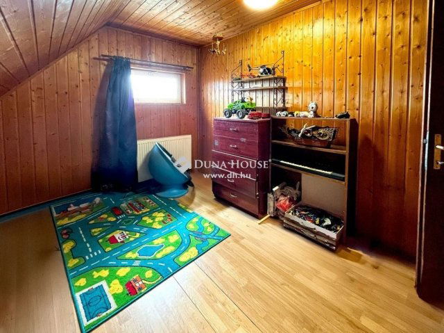 Eladó családi ház, Siófokon 90 M Ft, 7 szobás