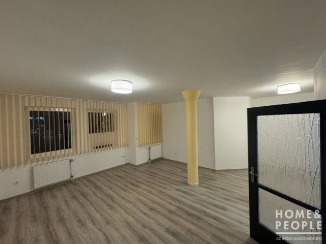 Eladó téglalakás, Szegeden 69.3 M Ft, 2 szobás