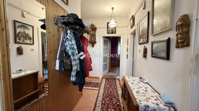 Eladó családi ház, Makón, Hajnóczy utcában 65 M Ft, 4 szobás