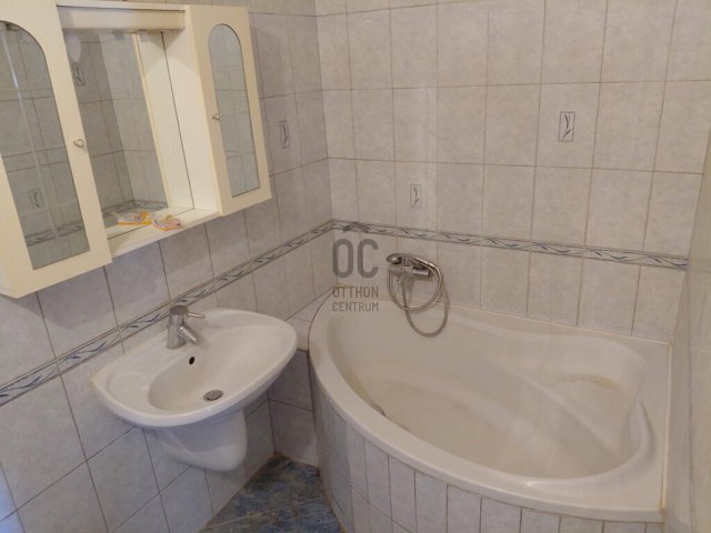 Eladó panellakás, Budapesten, XXI. kerületben 41.9 M Ft, 2 szobás
