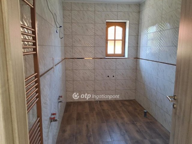 Eladó családi ház, Zalaegerszegen 73 M Ft, 3 szobás