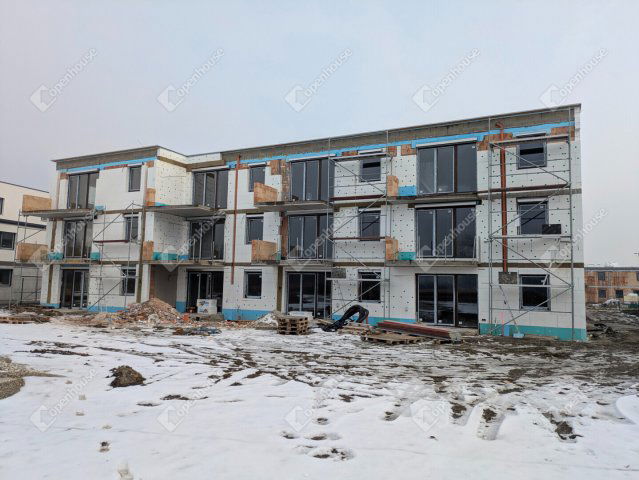 Eladó téglalakás, Győrött 46.5 M Ft, 2 szobás