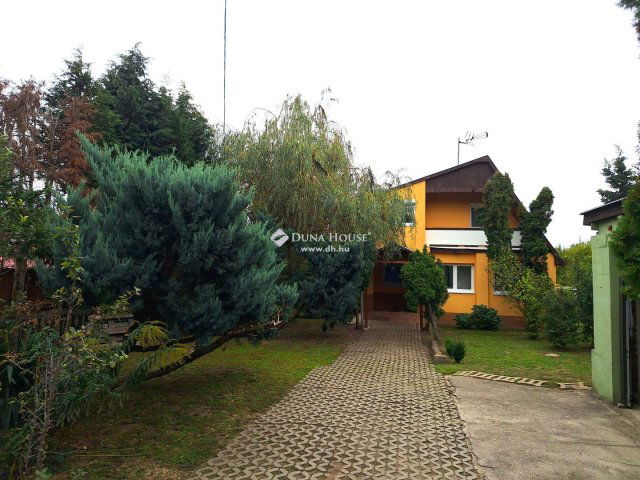 Eladó családi ház, Budapesten, XI. kerületben 135 M Ft