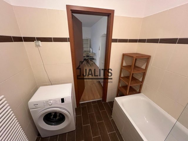 Kiadó téglalakás, albérlet, VI. kerületben, Lovag utcában