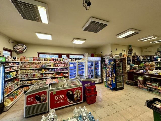 Eladó üzlethelyiség, Szentendrén 199 M Ft, 4 szobás