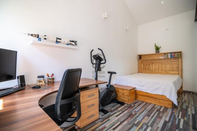 Eladó ikerház, Budapesten, XVIII. kerületben 164.9 M Ft, 5 szobás