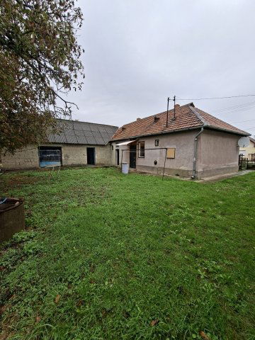 Eladó családi ház, Füzesabonyban 18 M Ft, 2 szobás