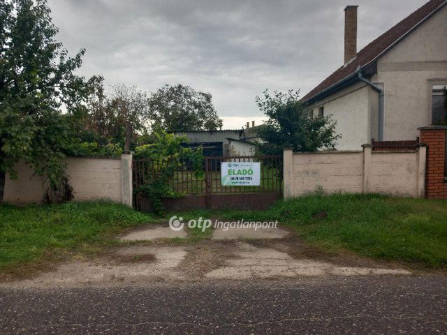 Eladó családi ház, Mikepércsen 51.9 M Ft, 2 szobás