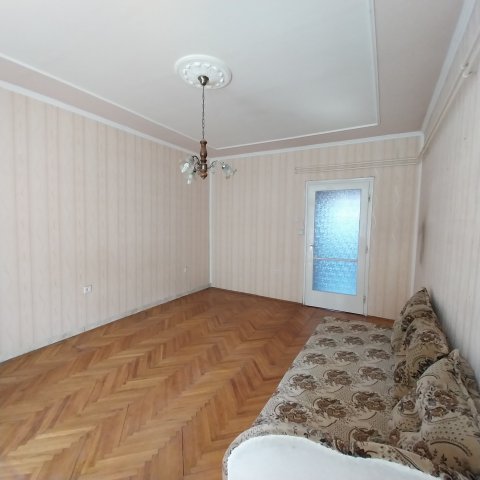 Eladó téglalakás, Szolnokon 25.5 M Ft, 1 szobás