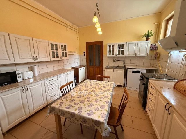 Eladó családi ház, Gödöllőn 121 M Ft, 4 szobás