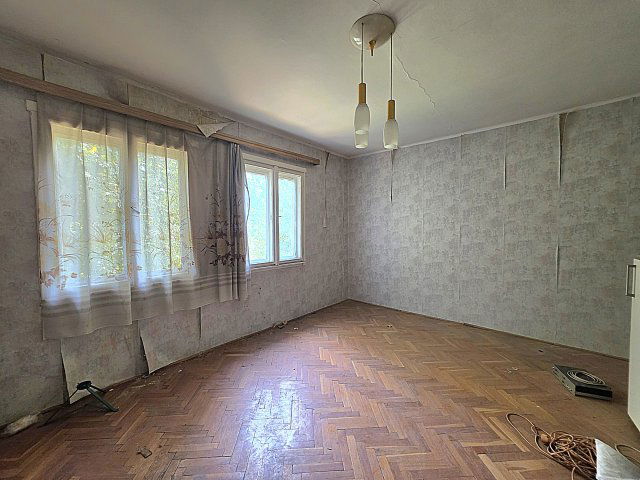 Eladó téglalakás, Budapesten, XIII. kerületben, Gyermek téren