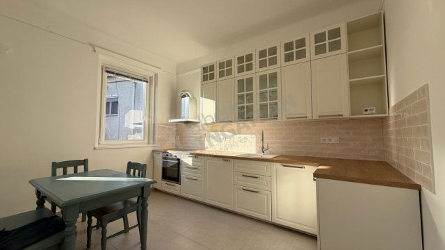 Eladó téglalakás, Budapesten, I. kerületben, Czakó utcában