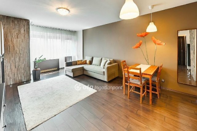 Eladó téglalakás, Budapesten, XI. kerületben 90 M Ft, 2 szobás