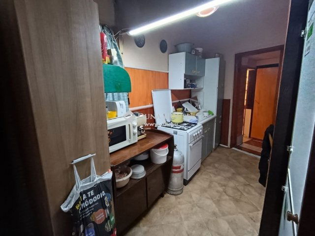 Eladó családi ház, Cegléden 34.9 M Ft, 3 szobás
