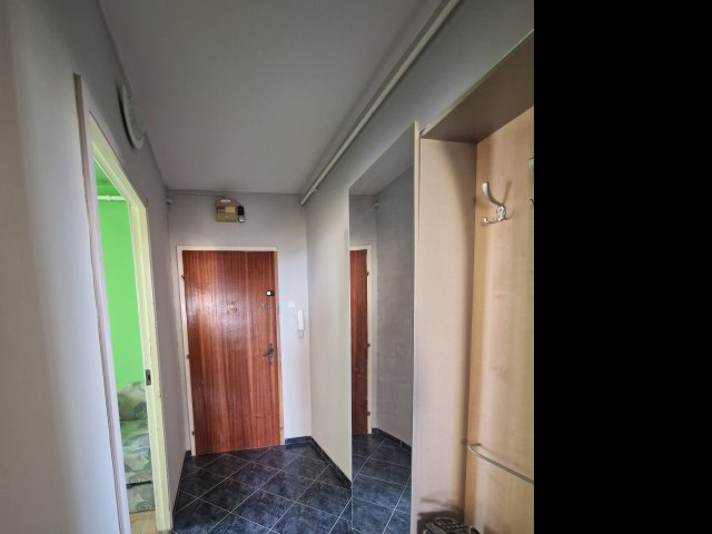 Eladó panellakás, Pápán 36.5 M Ft, 1+3 szobás