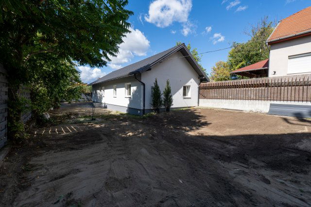 Eladó családi ház, Fóton 104.9 M Ft, 3+2 szobás