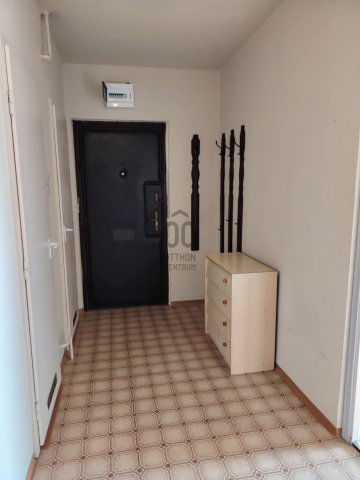 Eladó panellakás, Szekszárdon, Alisca utcában 36.5 M Ft