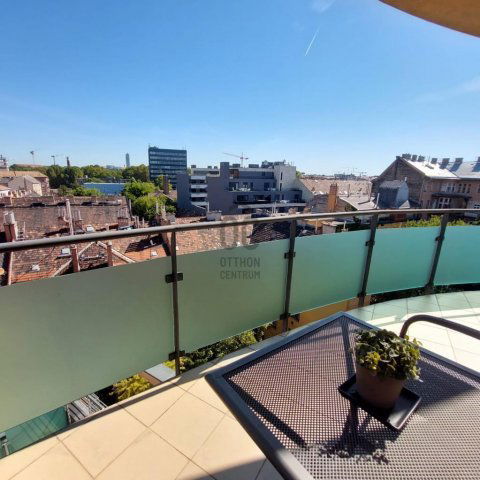 Eladó téglalakás, Budapesten, VIII. kerületben 144 M Ft