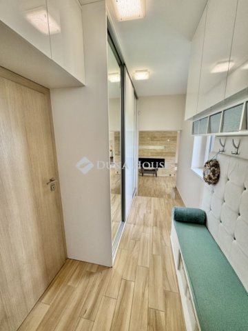 Eladó családi ház, Érden 299 M Ft, 7 szobás