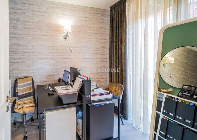 Eladó családi ház, Siófokon 279 M Ft, 9 szobás