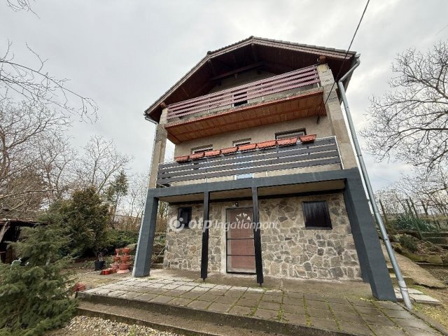Eladó családi ház, Monorierdőn 74.9 M Ft, 2+2 szobás