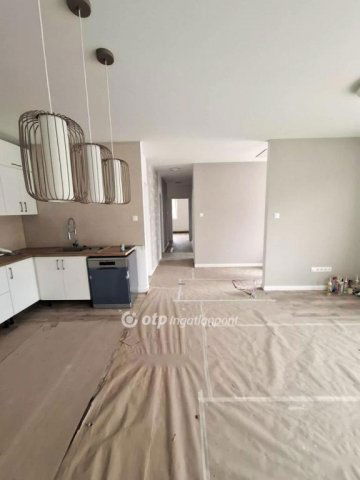 Eladó családi ház, Pusztaszabolcson 69.9 M Ft, 3 szobás