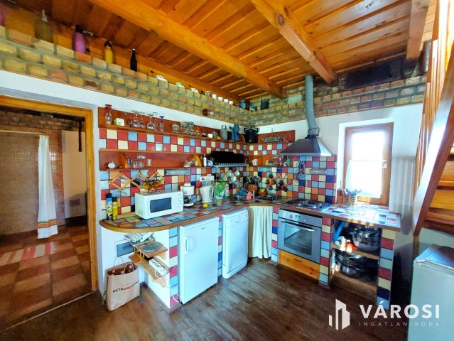 Eladó nyaraló, Gyomaendrődön 109 M Ft, 9 szobás
