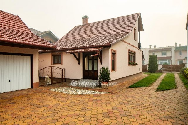 Eladó családi ház, Hajdúszoboszlón 149 M Ft, 5 szobás