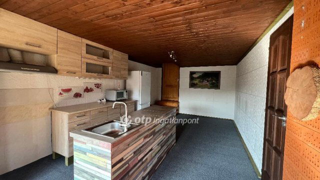 Eladó nyaraló, Egerben 29.9 M Ft, 3 szobás / költözzbe.hu