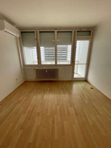 Eladó téglalakás, Nyíregyházán 47.9 M Ft, 2+1 szobás