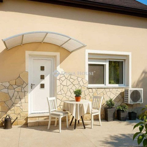 Eladó téglalakás, Kecskeméten 27 M Ft, 1 szobás