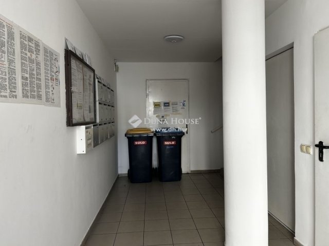 Eladó téglalakás, Budapesten, XVIII. kerületben 98 M Ft