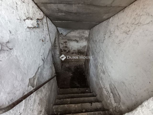 Eladó családi ház, Abonyban 12.9 M Ft, 2 szobás