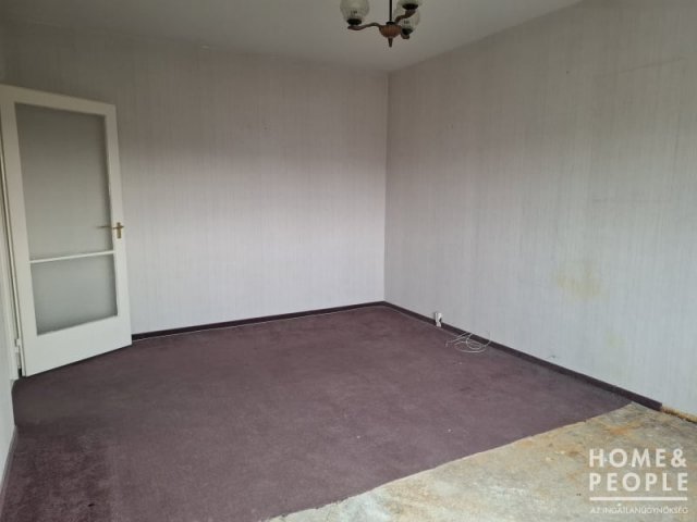 Eladó téglalakás, Szegeden 46.99 M Ft, 2 szobás