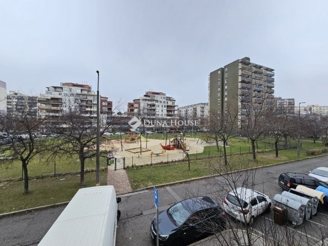 Eladó panellakás, Budapesten, XX. kerületben 64.9 M Ft, 2 szobás