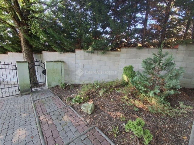 Eladó családi ház, Miskolcon 70 M Ft, 6 szobás