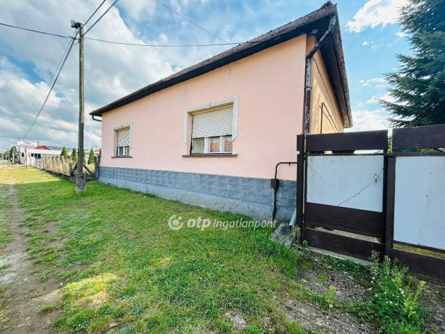 Eladó családi ház, Gávavencsellőn 15 M Ft, 3+1 szobás