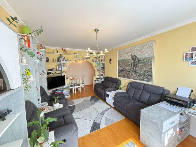 Eladó panellakás, Szentendrén 68.9 M Ft, 2 szobás