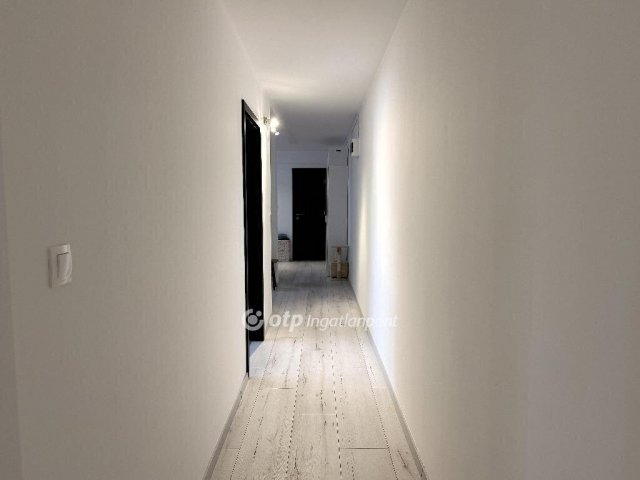 Eladó téglalakás, Budaörsön 114.9 M Ft, 2+2 szobás