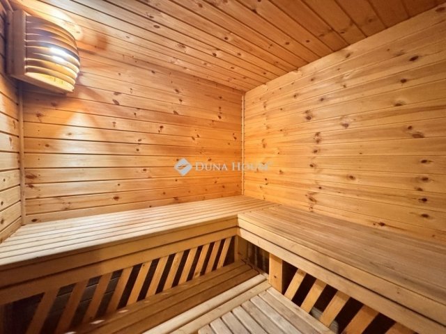 Eladó családi ház, Bocföldén 109.9 M Ft, 6 szobás
