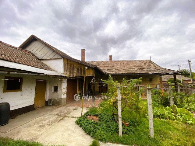 Eladó családi ház, Mezőtúron 11.2 M Ft, 2 szobás