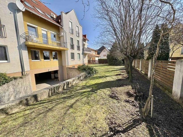 Eladó téglalakás, Dunakeszin 89.9 M Ft, 3 szobás