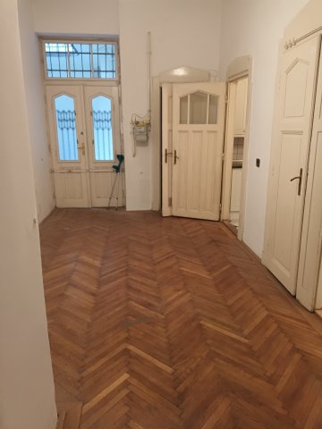 Eladó téglalakás, Budapesten, V. kerületben, Balaton utcában