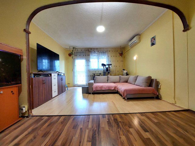 Eladó téglalakás, Szigetszentmiklóson 55.5 M Ft, 1+2 szobás